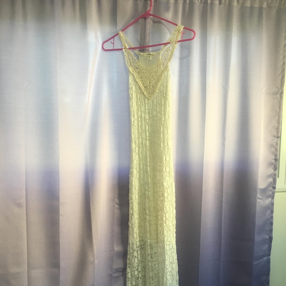 Monteau LA - Lace Maxi Dress